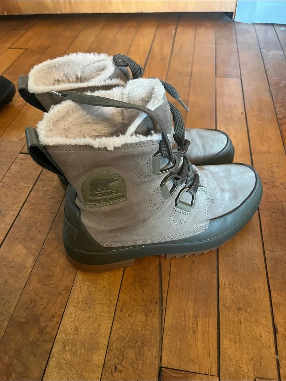 Women's Winter waterproof Lace-Up Ankle Boots in Taupe with Faux Fur
